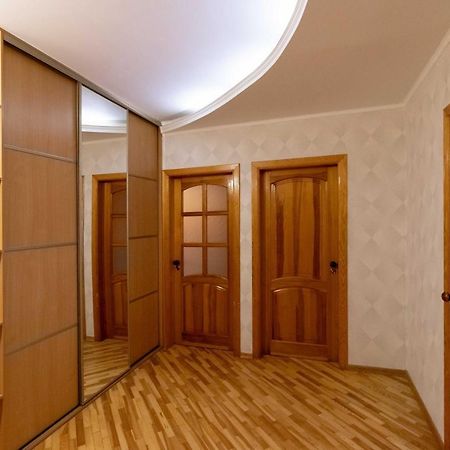 Kvartirkoff Na Ozernaya 8 Κίεβο Εξωτερικό φωτογραφία